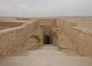 Privater Tagesausflug von Hurghada nach Sakkara, dem Serapeum & Dahschur photo